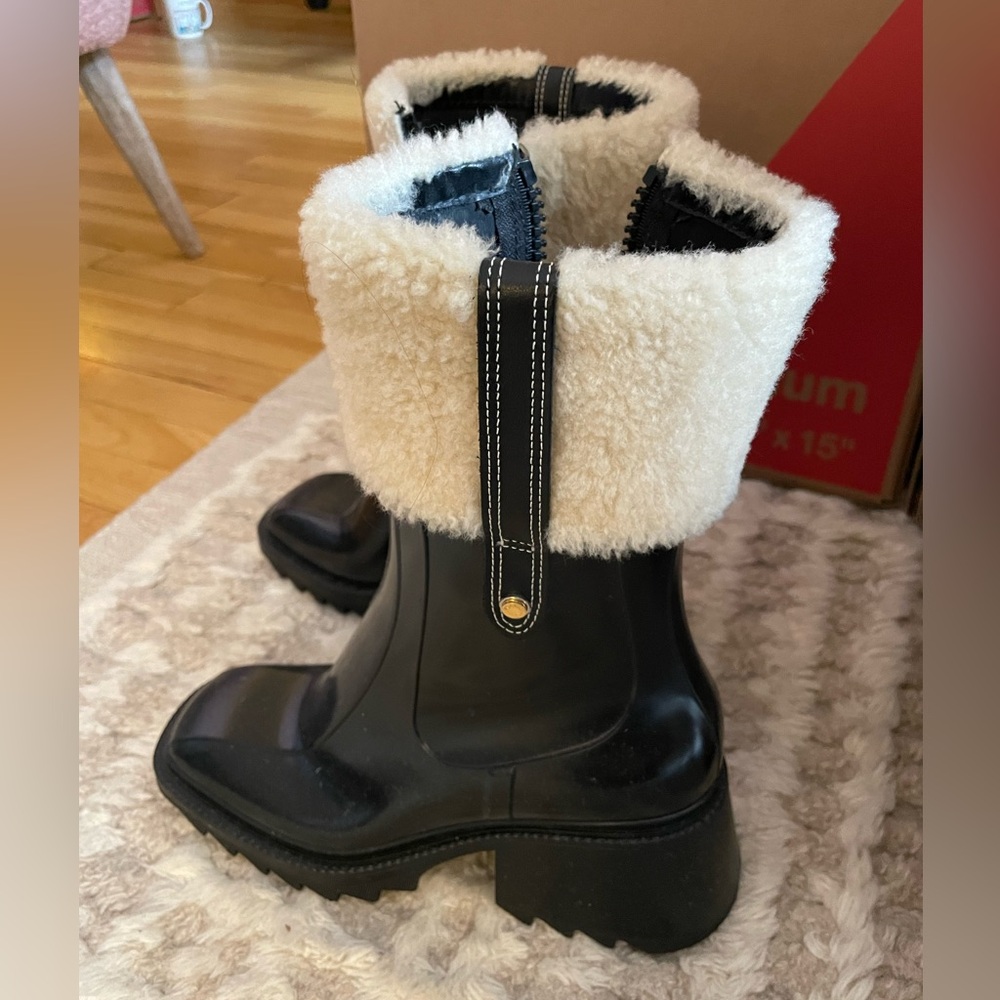 Chloe Black and Cream Shearling Boots